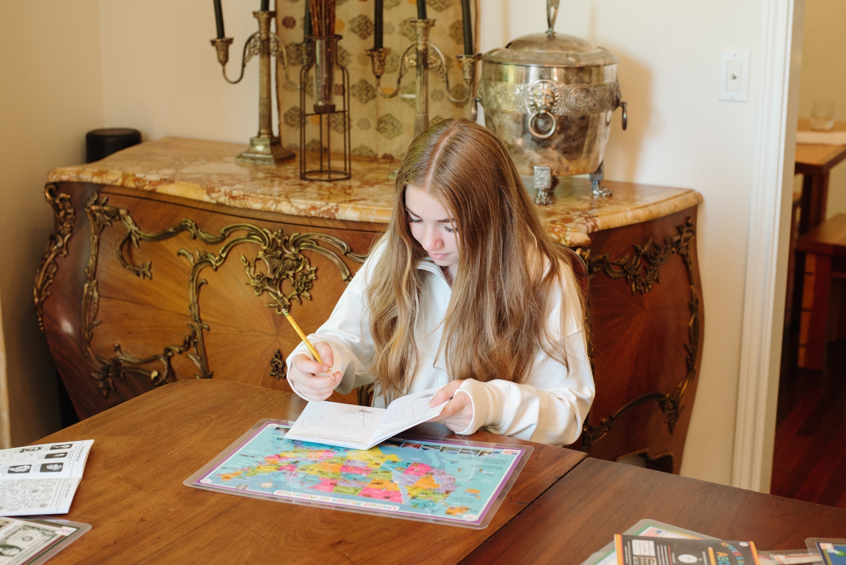 Learning on the Go: Simple Ideas for Travel, Road Trips & Waiting Time